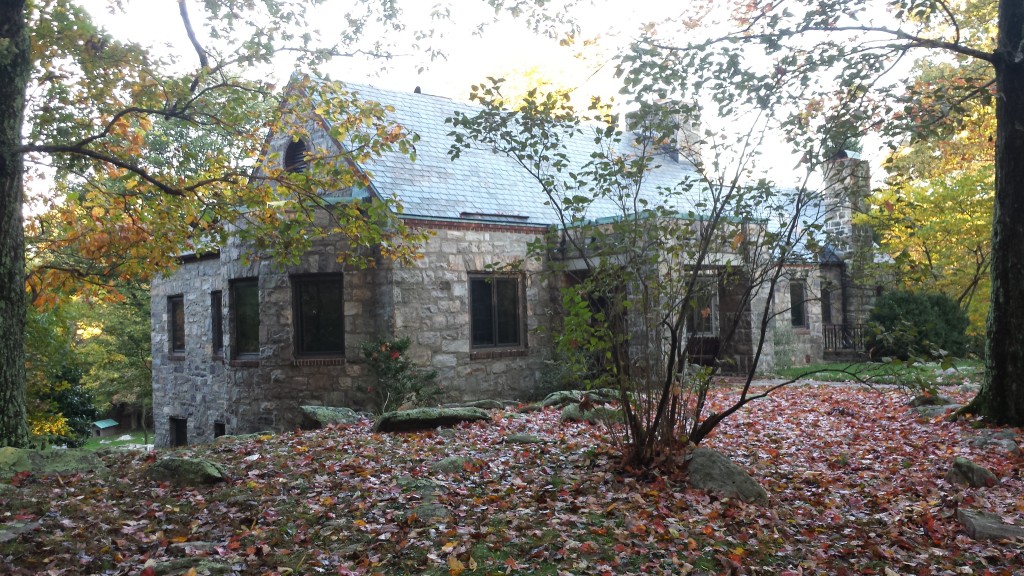 Amazing old stone house that is now the Bears Den  hiker shelter